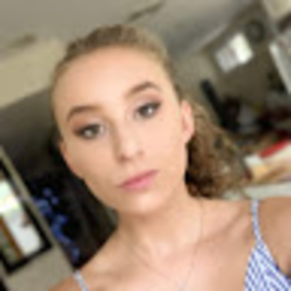 olivia_halligan